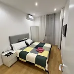 Syrakousai Apartament *