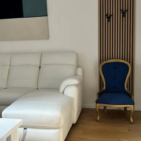 Apartment Syrakousai *